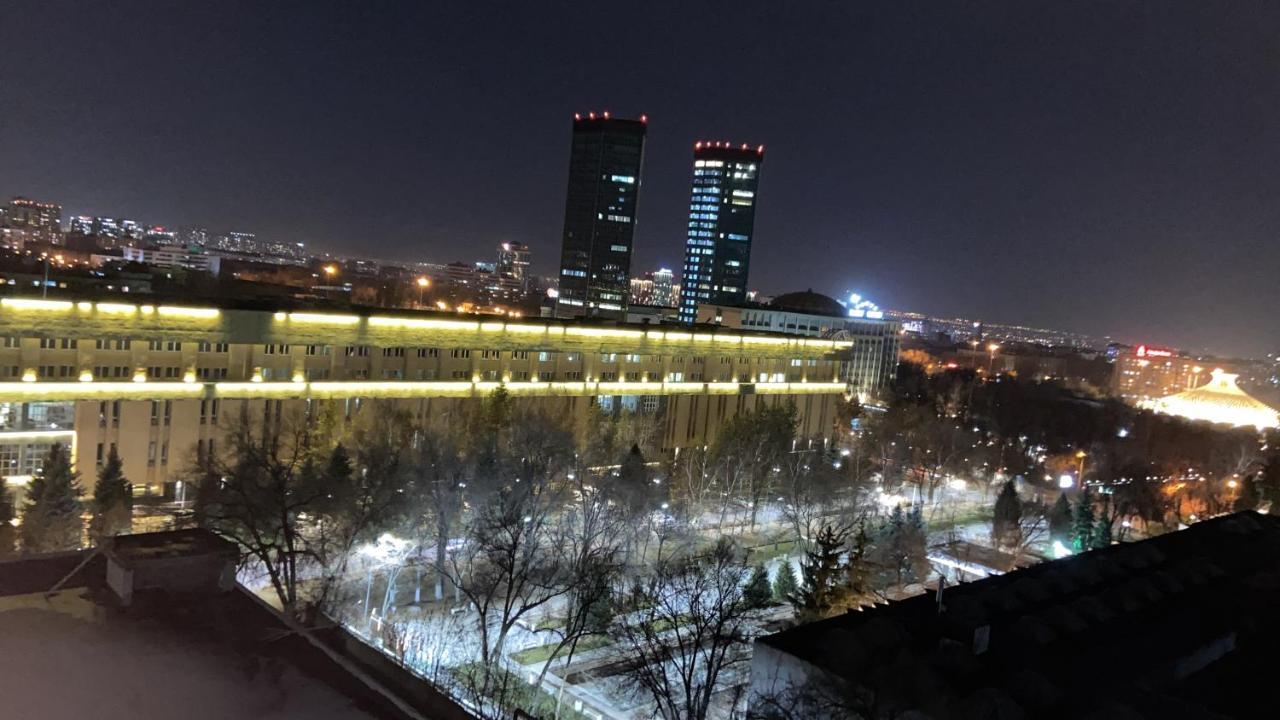 Квартира В Центре Алматы Ngoại thất bức ảnh